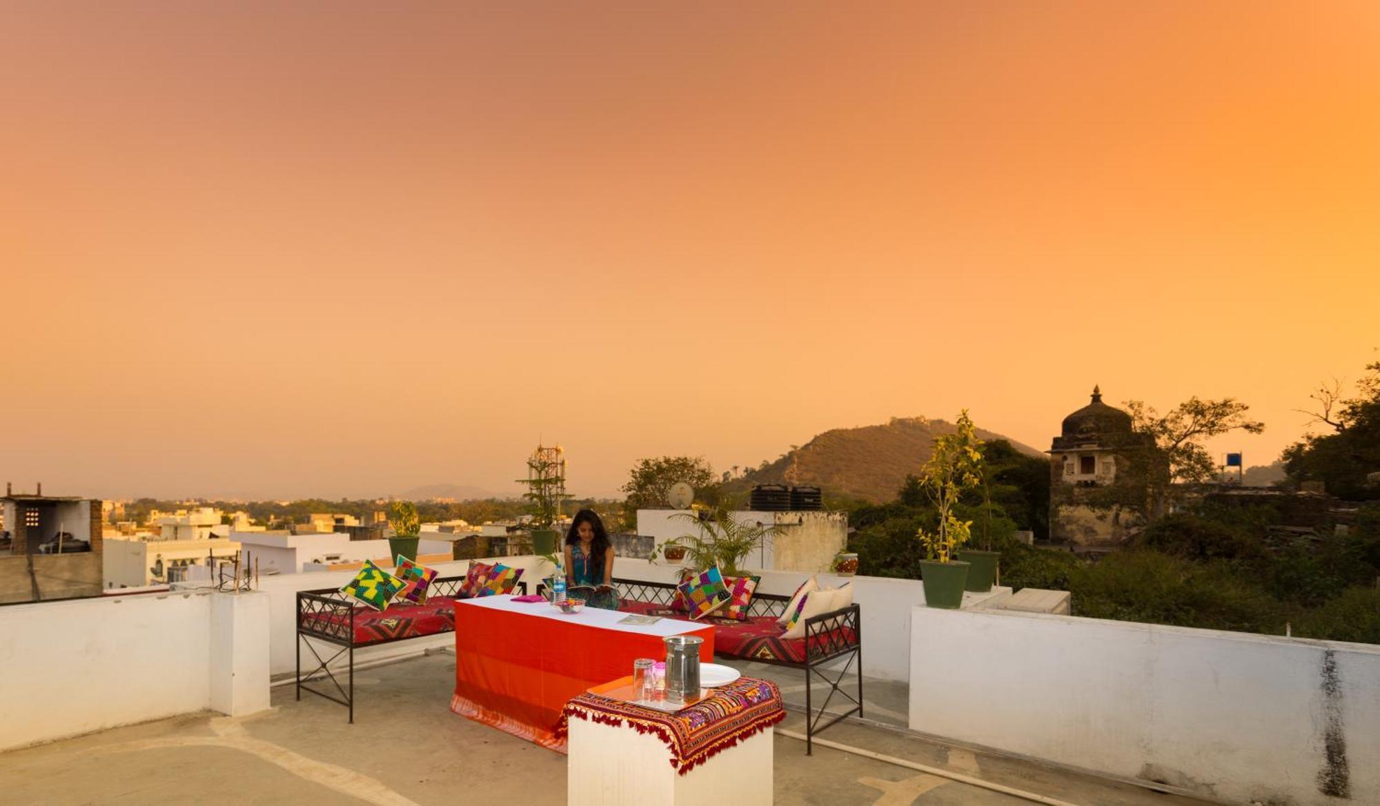 Strangers Hideaway Hostel Udaipur Exterior foto