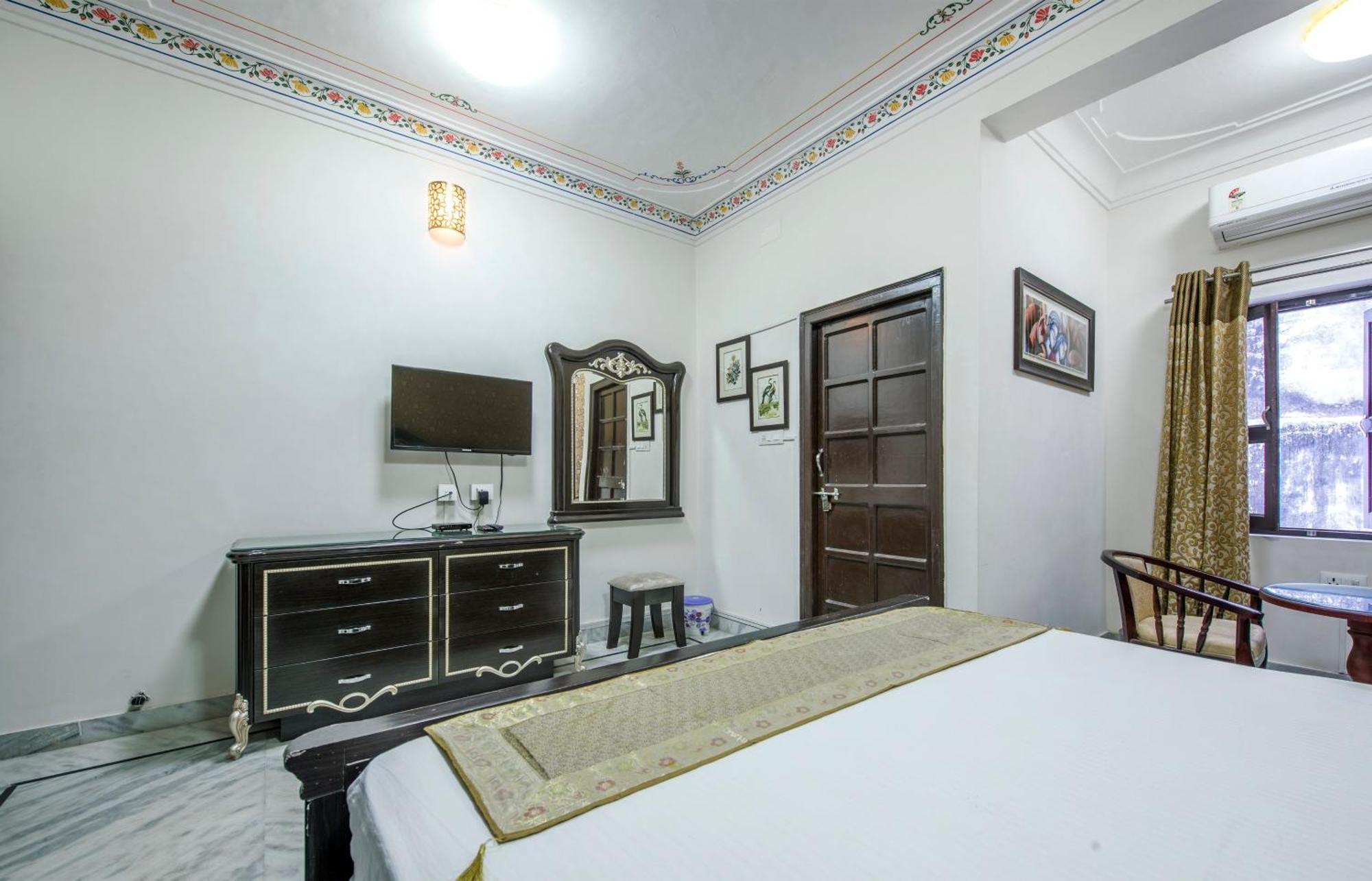 Strangers Hideaway Hostel Udaipur Exterior foto